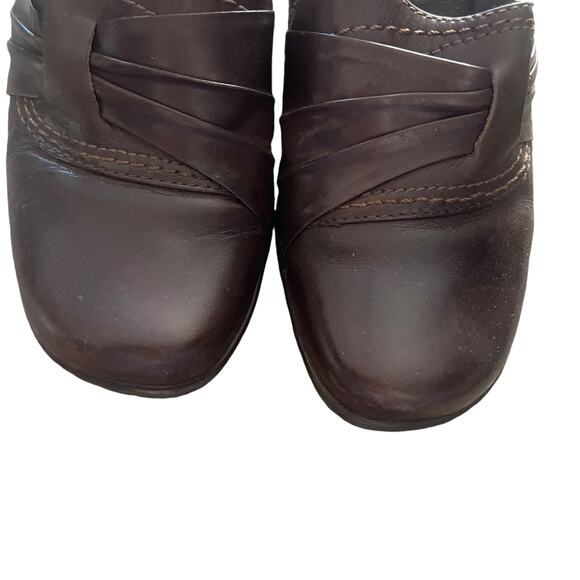 Clarks Women's Size 7 Brown Bendables Leather Slip On Clogs - Picture 3 of 9